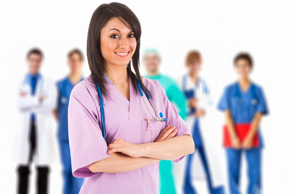 7 Tips on How to Look Great in Your Nursing Scrubs - Nurseslabs