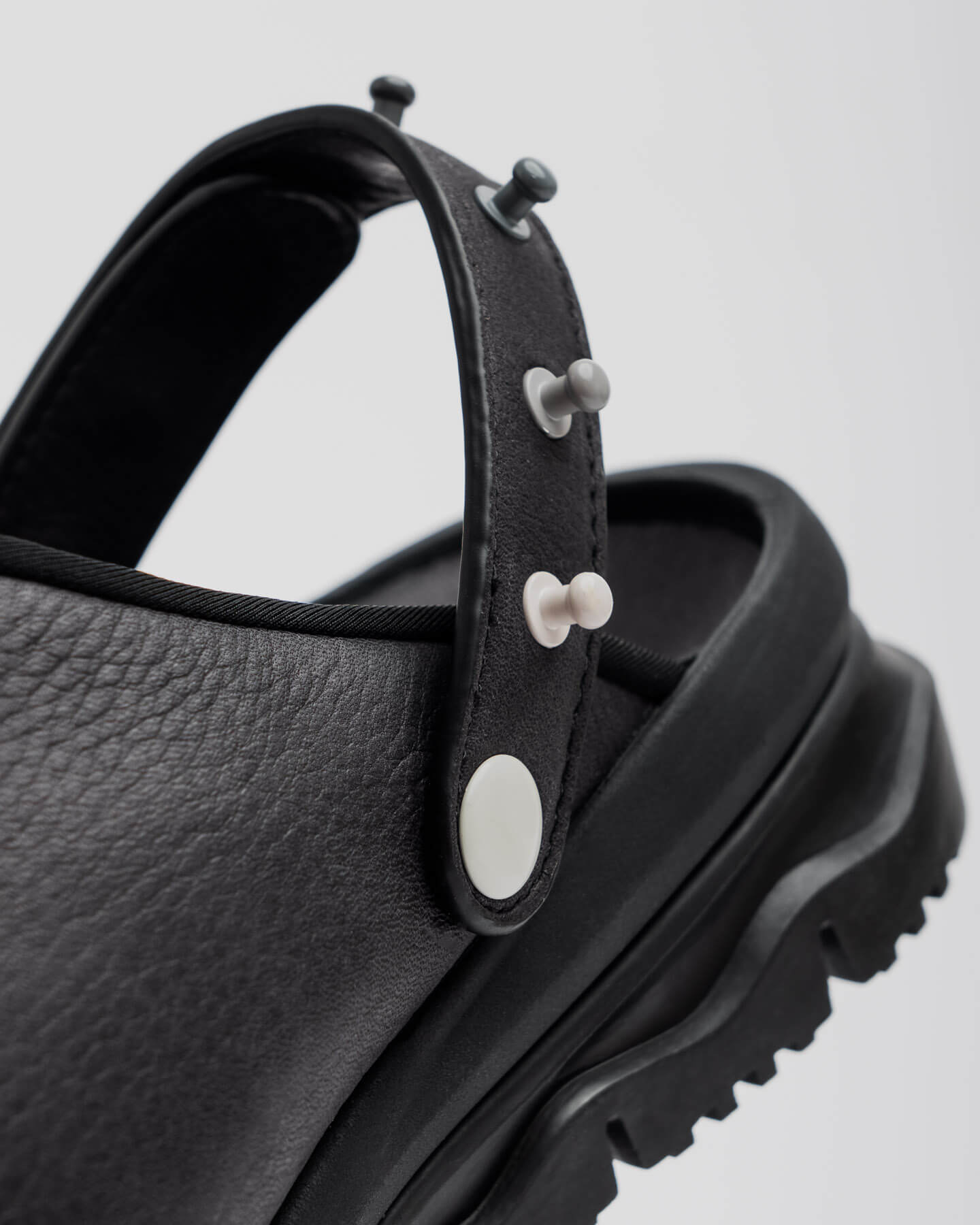 The Nancy Tellicherry | Leather, Non-Slip & Water Resistant | Snibbs